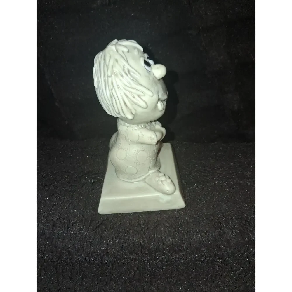Vintage I LOVE YOU THIS MUCH IT HURTS Russ Berrie 1968 Blue Resin Figurine